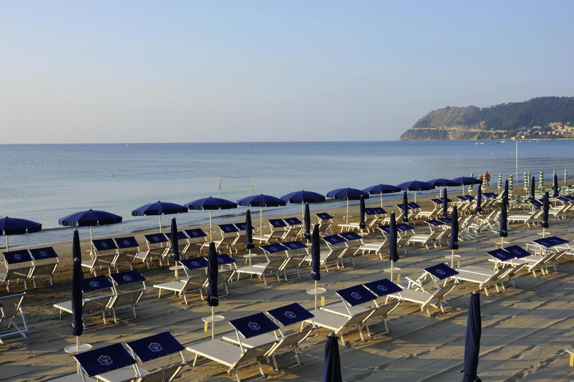 Grand Hotel Mediterranee Αλάσιο Εξωτερικό φωτογραφία