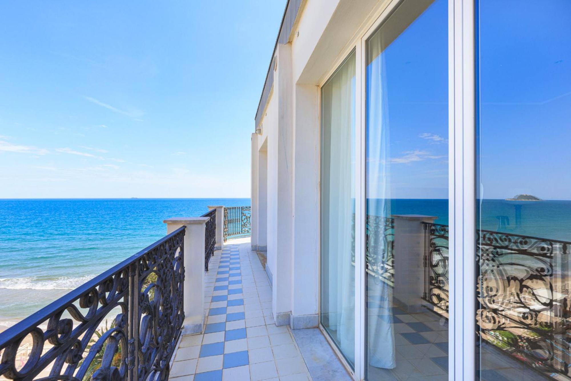 Grand Hotel Mediterranee Αλάσιο Εξωτερικό φωτογραφία