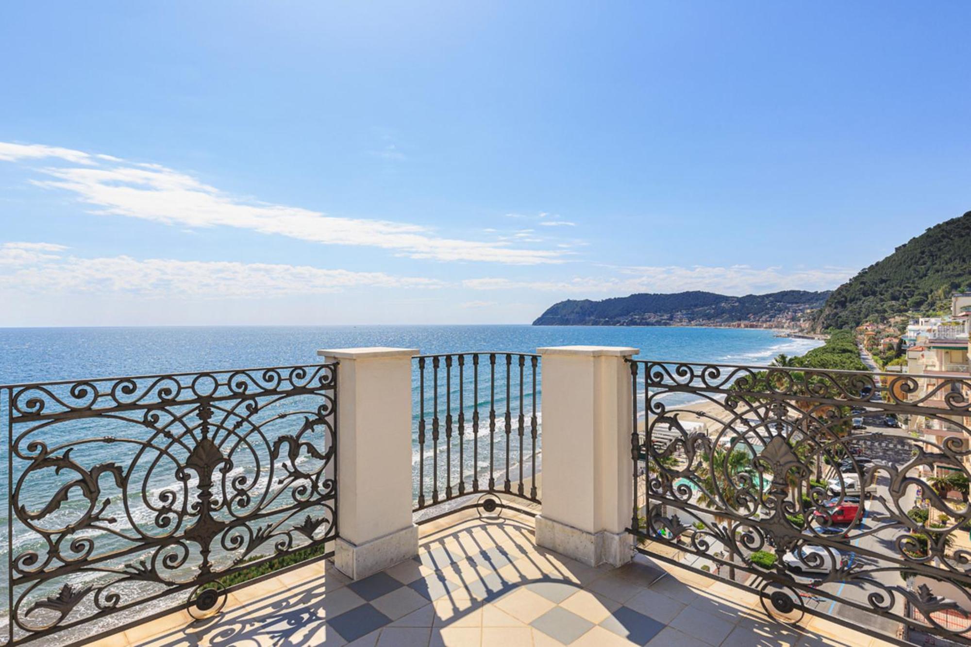 Grand Hotel Mediterranee Αλάσιο Εξωτερικό φωτογραφία