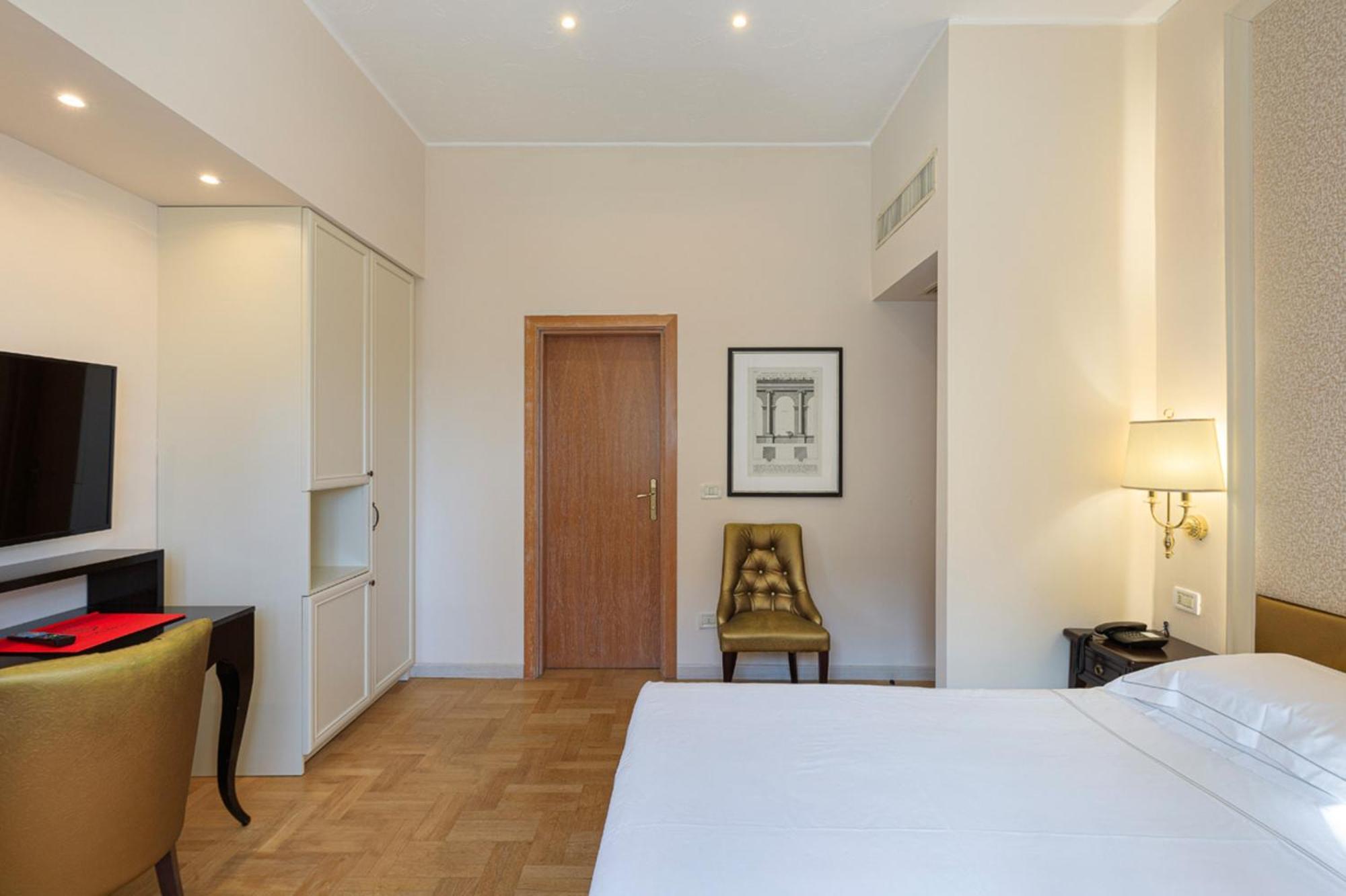 Grand Hotel Mediterranee Αλάσιο Εξωτερικό φωτογραφία