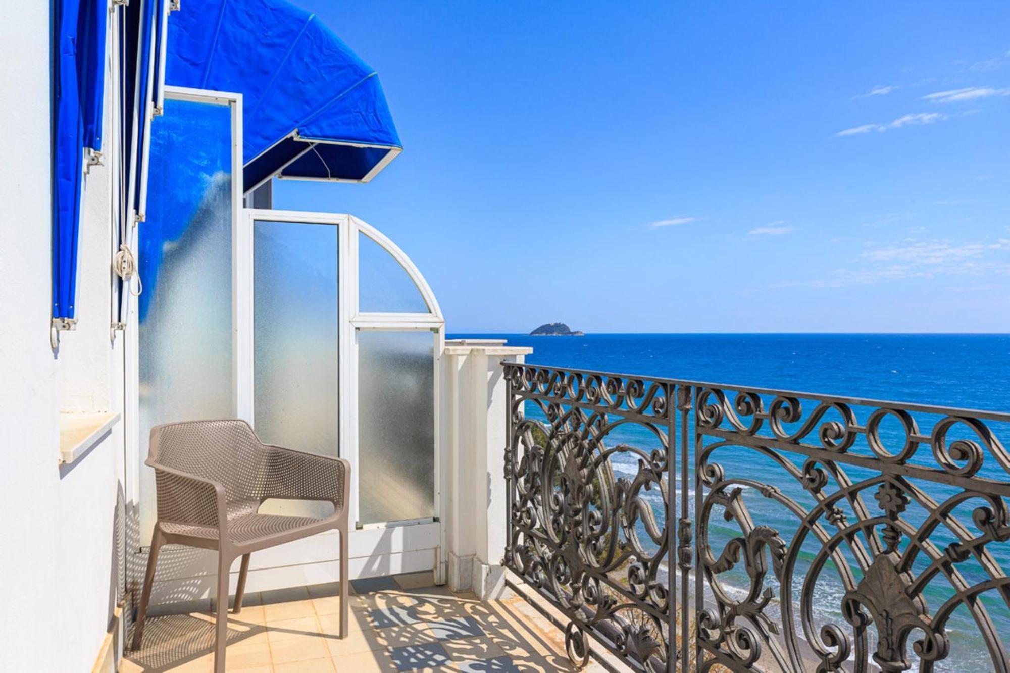 Grand Hotel Mediterranee Αλάσιο Εξωτερικό φωτογραφία