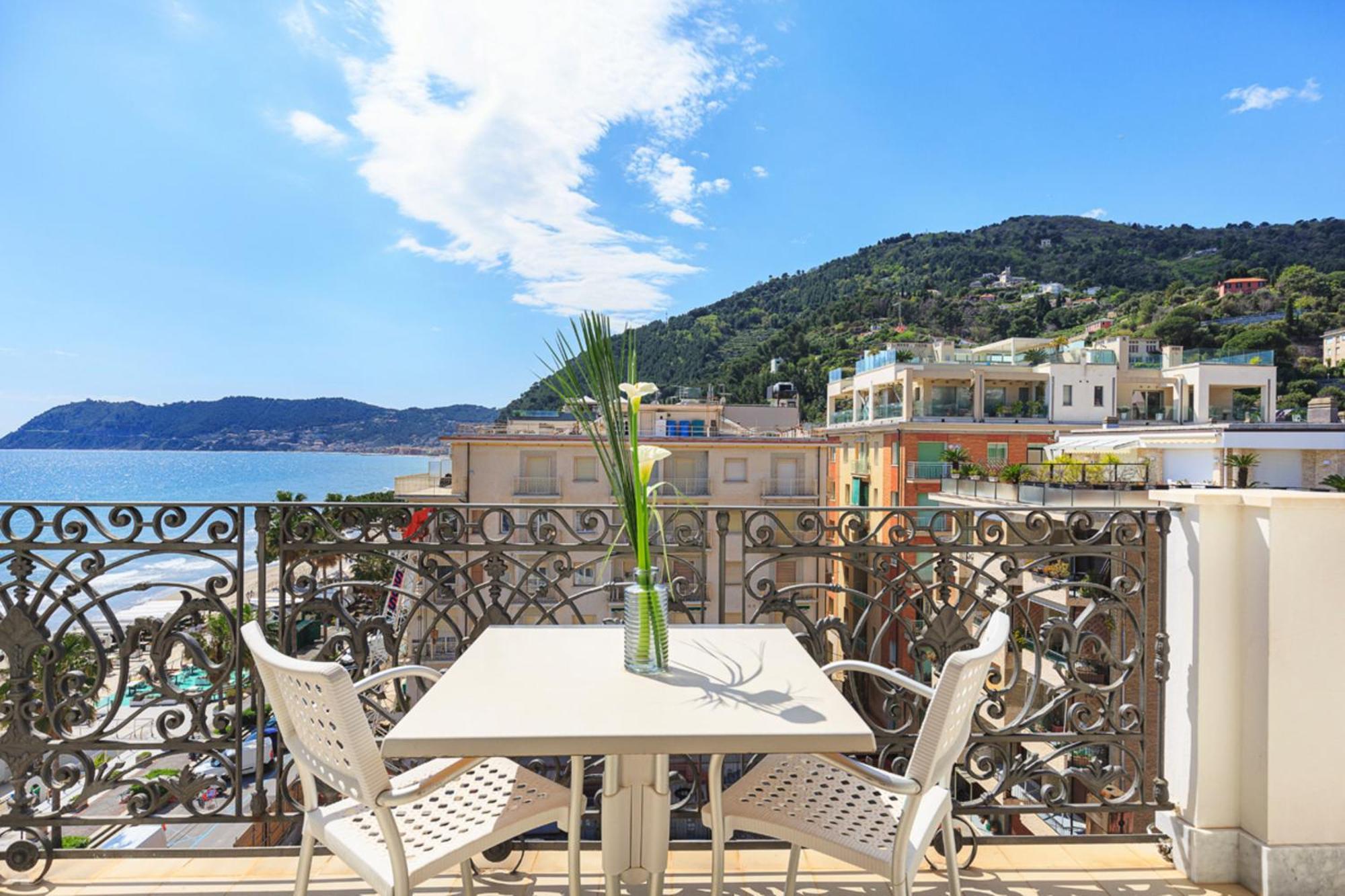 Grand Hotel Mediterranee Αλάσιο Εξωτερικό φωτογραφία