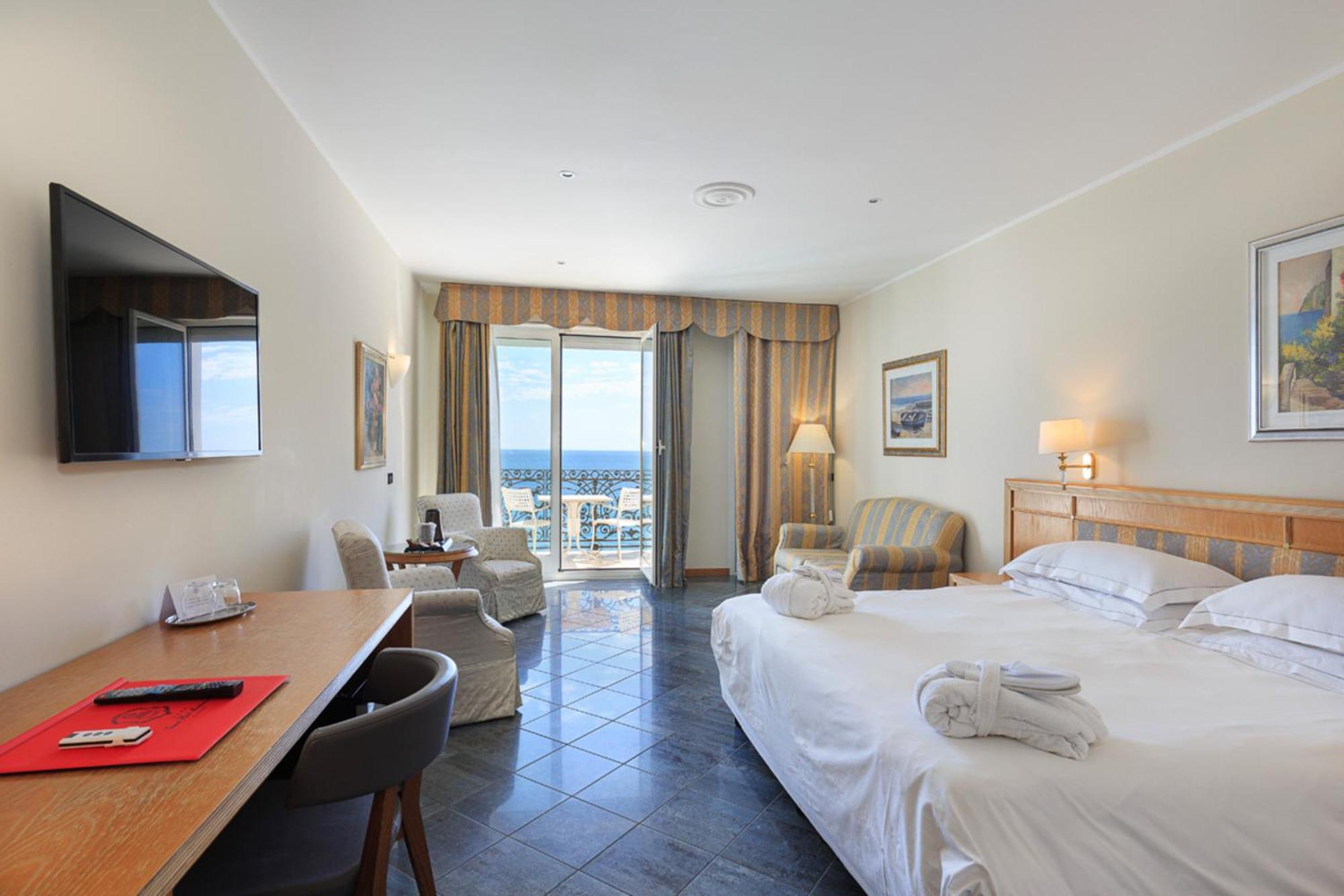 Grand Hotel Mediterranee Αλάσιο Εξωτερικό φωτογραφία